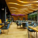 Hotel Sante 4*